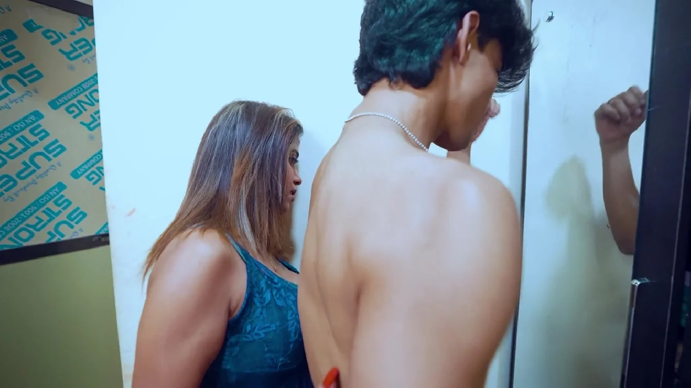 Super Hot Bhabhi Uncut